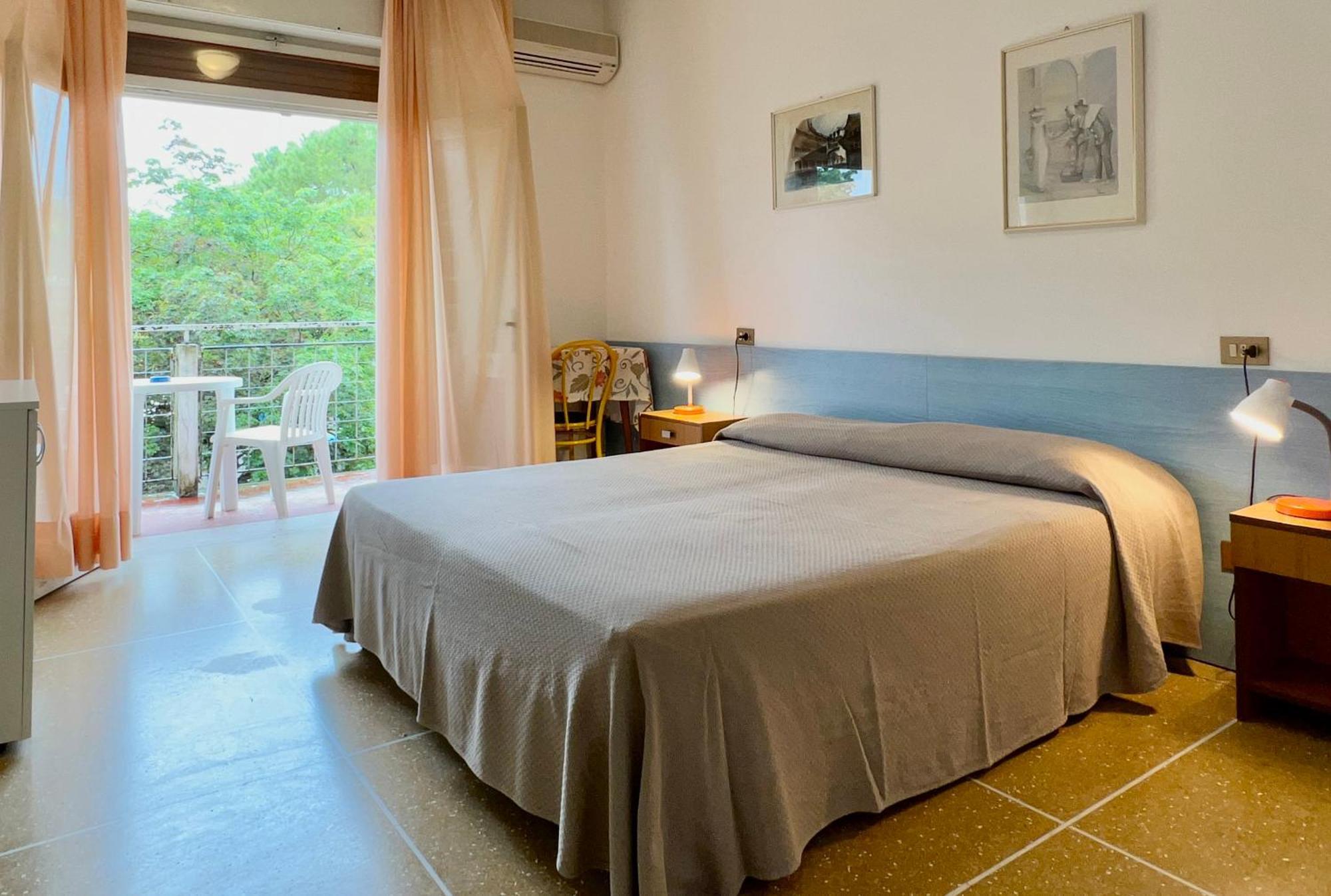 Hotel Myriam Lignano Sabbiadoro Exterior photo